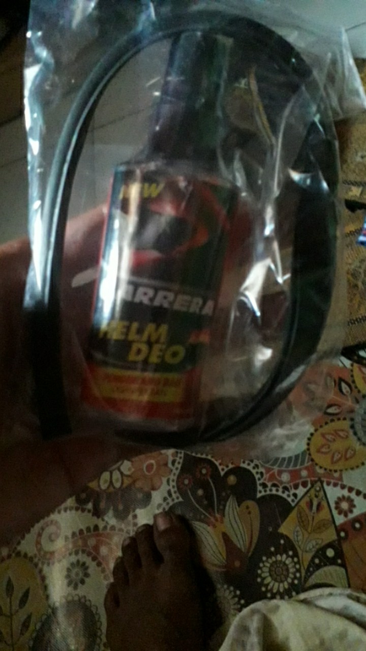 Parfum Helm  Helmet Disinfectant Pengharum Anti Jamur Kuman Bakteri - Kuning