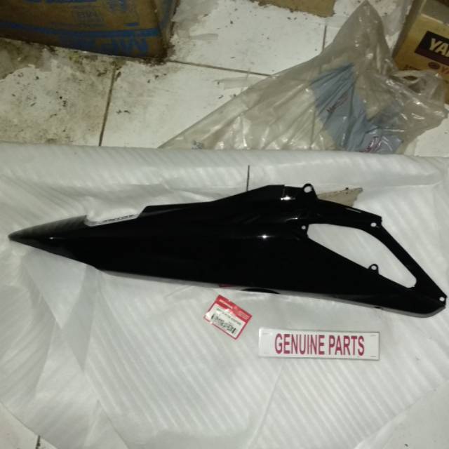 Cover Body Belakang Kanan Supra X 125 Hitam 64410-KTM-850FMB Ori Orginal Ahm