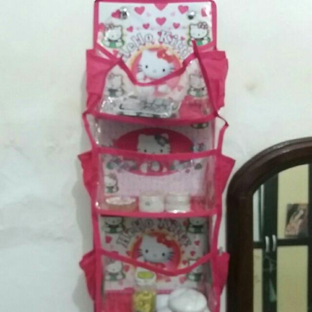 Rak Tas Gantung Karakter