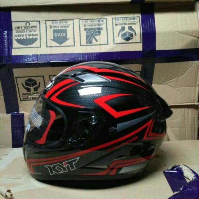 KYT Vendetta2 karbon. 2visor. Air pump