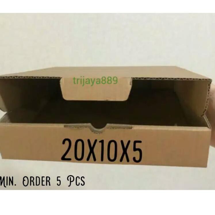 

Best Product RY9 ( 5 pcs ) kardus box pizza/box kue/die cut ukuran 20x10x5 BV YER