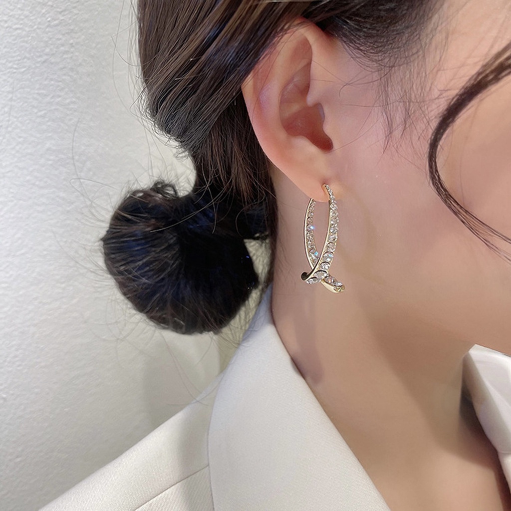 Hu Hu Hu Hu Hu Alat Bantu Pasang Kacamata♡ 1 Pasang Anting Tusuk Desain Ekor Ikan Hias Cubic Zirconia Gaya Romantiselegan Untuk Wanita