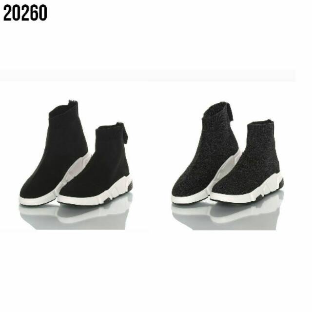 Balenciaga High Top Sneakers.Kode : 20260
Berat : 8 Ons
Bahan : Knit&Rubber
Kualitas Impor