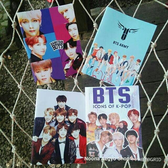 

Buku Tulis Bergaris BTS