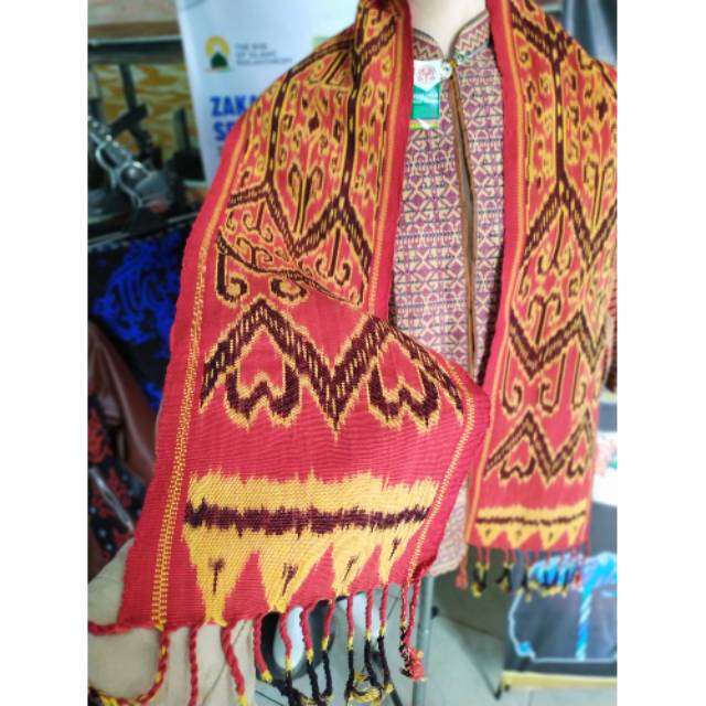 Syal Tenun Motif Dayak Kalimantan Barat