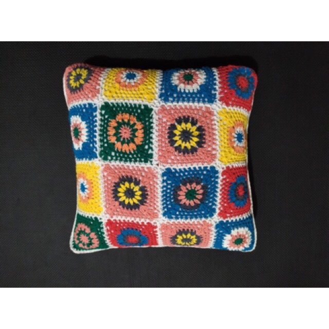 Sarung Bantal Rajut