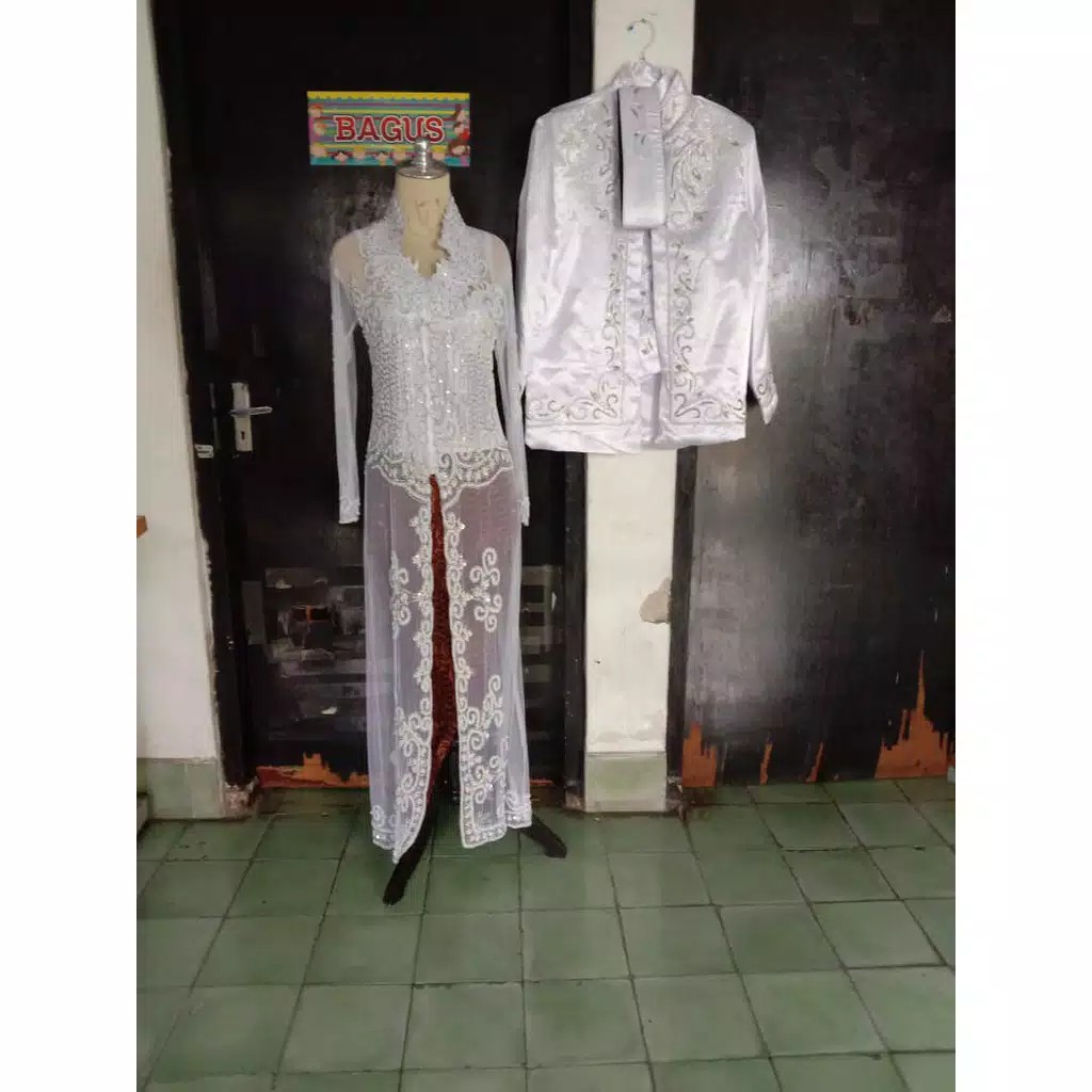 Sarimbit Kebaya Pengantin Set Beskap Putih Payet Kombinasi Silver Murah