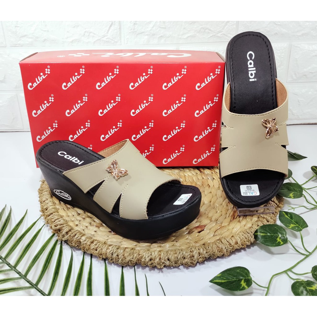 sandal slop / slop wedges / sandal tinggi / sandal wedges / calbi wedges / calbi / kode slop kupu