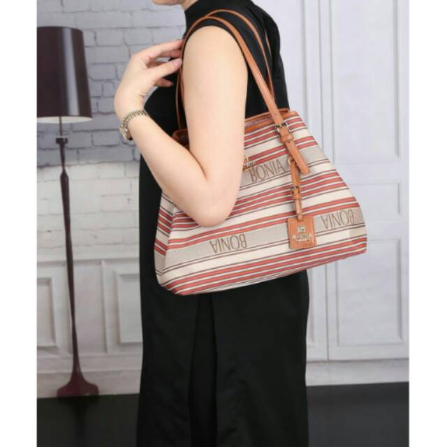 Bonia tote shoulder bag in bag
seri : 6821-1A