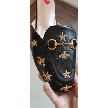 Slip on wanita Gucci Cuccl Bee Mules (35-40)