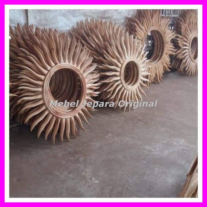 Figura Bundar Jati - Cermin Matahari Mebel Jati Jepara Mentahan Murah