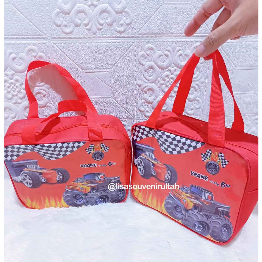 

TENTENG KITAB SOUVENIR / TAS ULTAH / SOUVENIR PROMOSI / POUCH SKINCARE / AQIQAH / TASYAKURAN / MANYUE