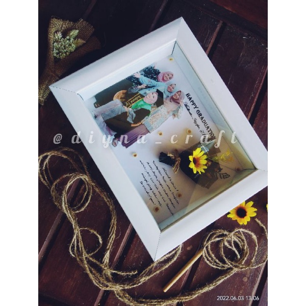 Kado wisuda frame 3D bunga kering TERMURAH 