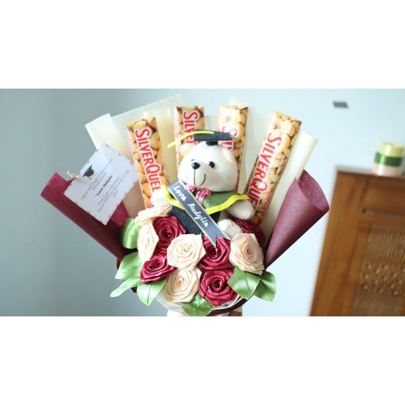 Buket Boneka Coklat Silverqueen Wisuda