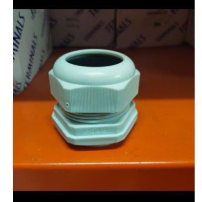

Cable gland PG-48 putih