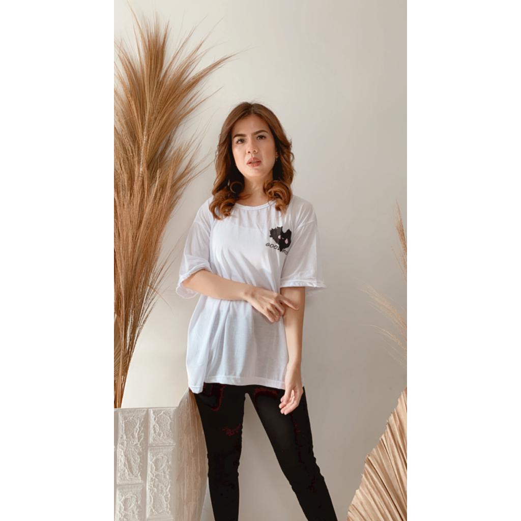 AFI - VC - Oversize Smiling-Putih