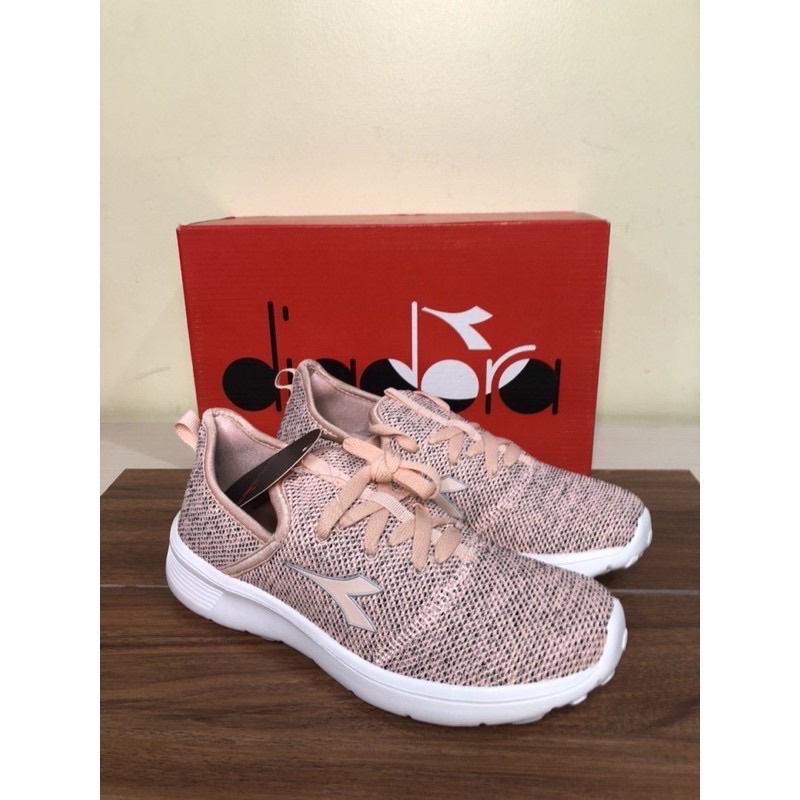 DISKON 70% ORIGINAL STORE SPORT STATION SEPATU RUNNING WANITA DIADORA JITA PINK 37 38