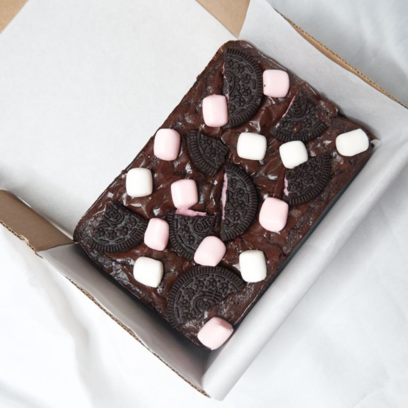 

FUDGY BROWNIES MARSMELLOW & OREO | LA COCHURA | BROWNIES PANGGANG