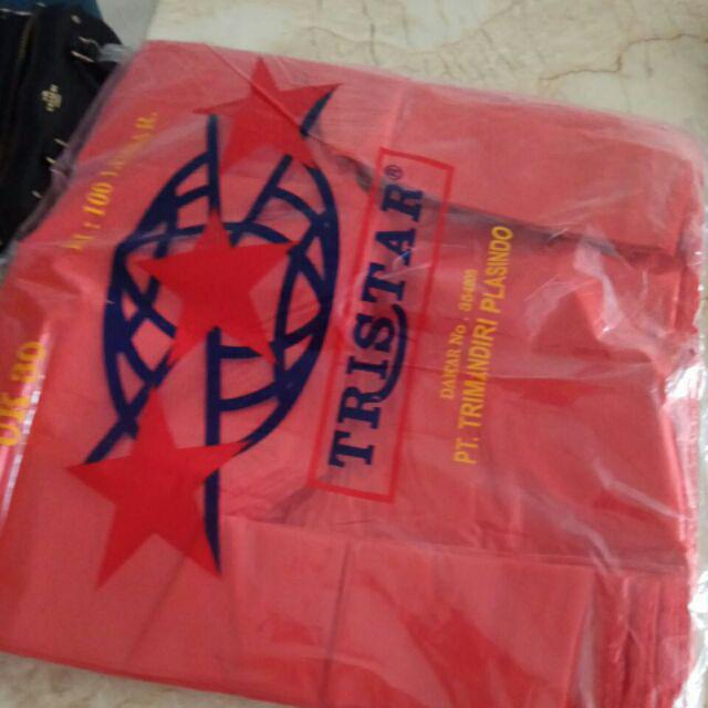 Kantong Keresek Plastik Tristar 30 Hitam Putih Merah 30x55cm Kualitas Oke