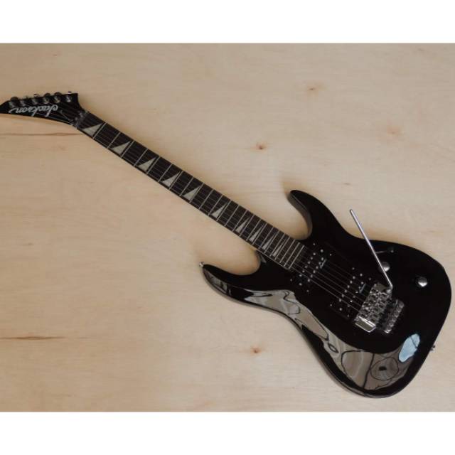 Gitar jackson dinky hitam croum