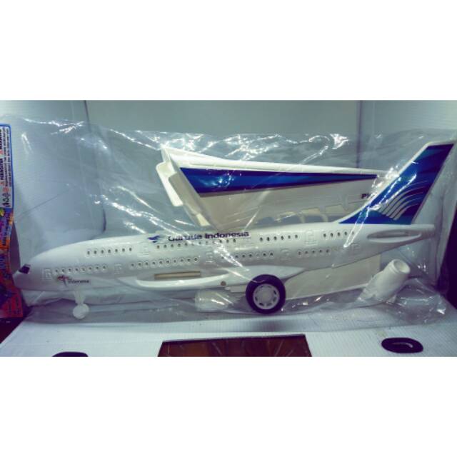 PESAWAT GARUDA INDONESIA