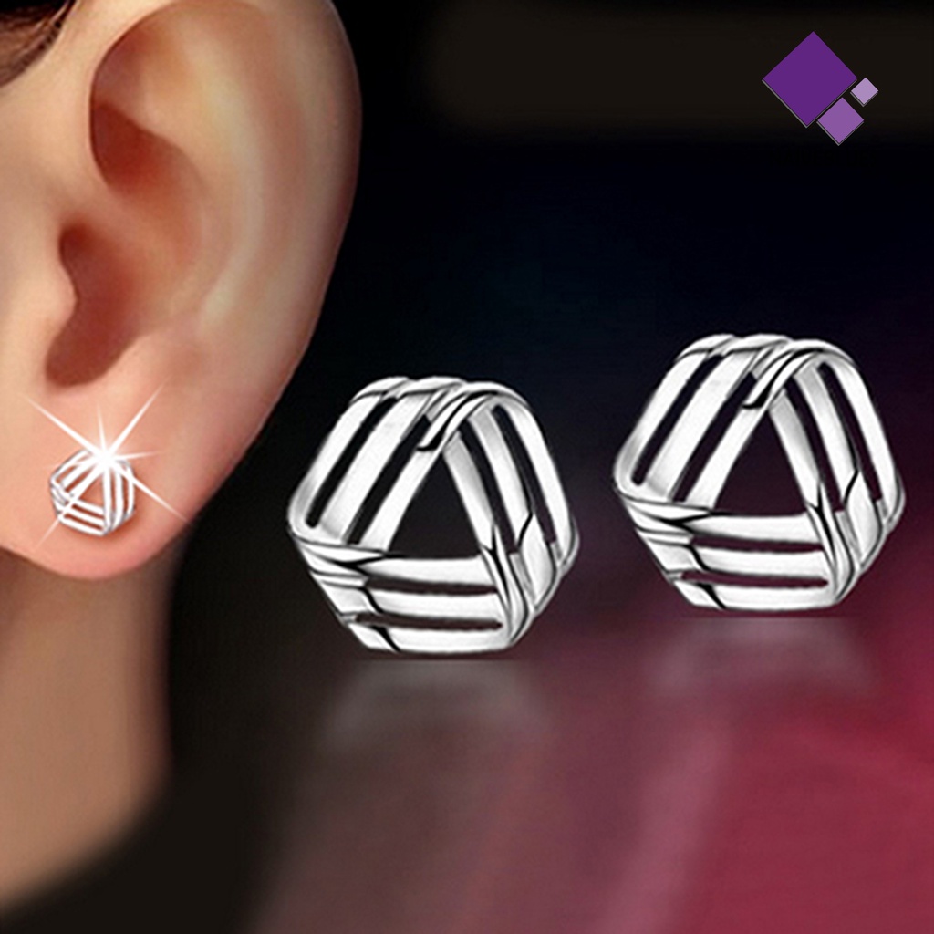 Anting Stud Bentuk Segitiga Geometris Warna Silver