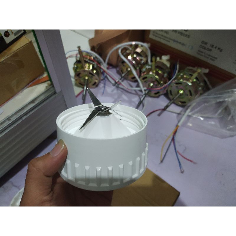 Mounting Pisau blender Kirin KBB 250