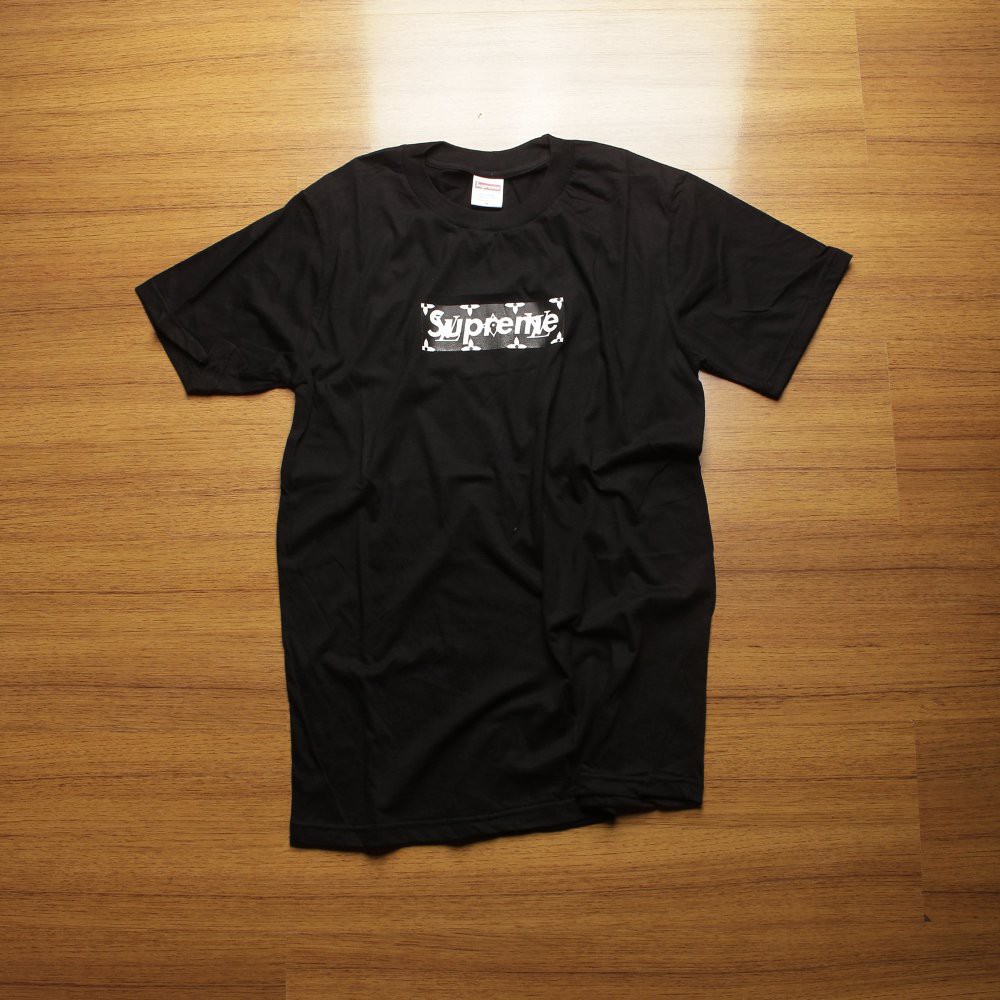 1079 KAOS TSHIRT SUPREME LOGO BOX X  LV LOUIS VUITON BLACK BLACK KAOS SUPREME