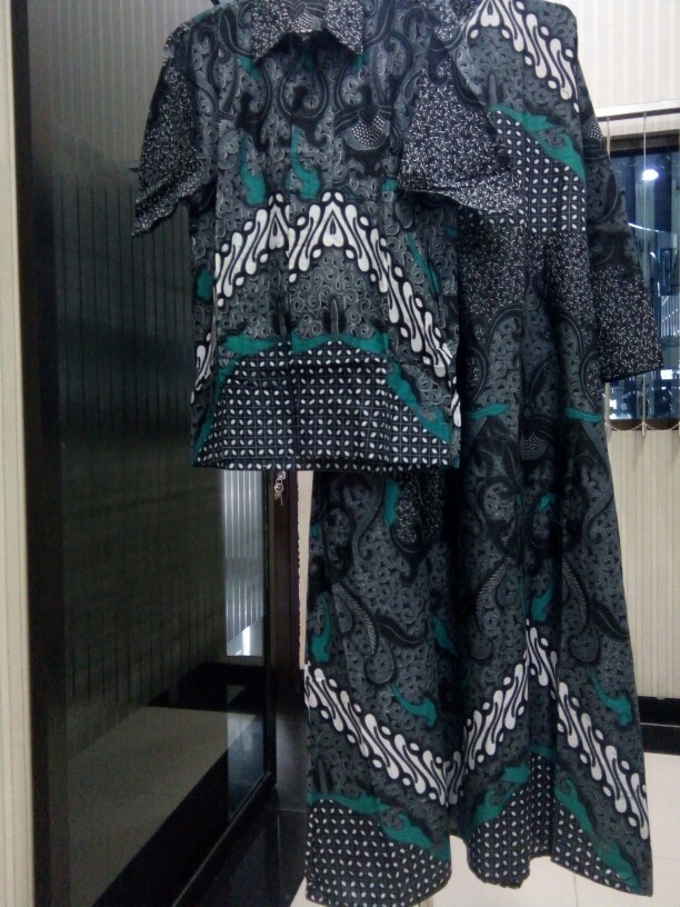 Batik Couple Keluarga Sania Ruffle Ori Ndoro Jowi Dnt Dimensi Abu