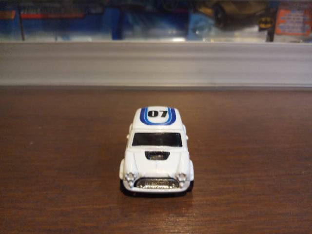 Hot Wheels Mini Cooper - Morris Mini - White Tampo 07 Loose