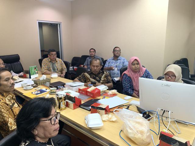 Couple Outer Padi Hitam Batik Klasik Sarimbit Kardigan Panjang Modern Casual Seragam Kerja Kantor