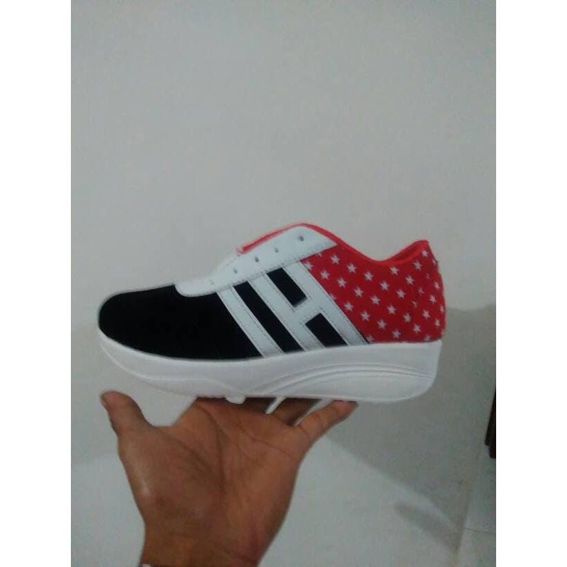 terlaris     KETS BIMTANG (HITAM)/ Sepatu/ Sepatu Wanita/ Kets Wanita 21