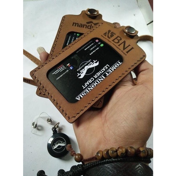 

[[COD]] case id card / nametag holder kulit asli, tipe kancing SALE Kode 605