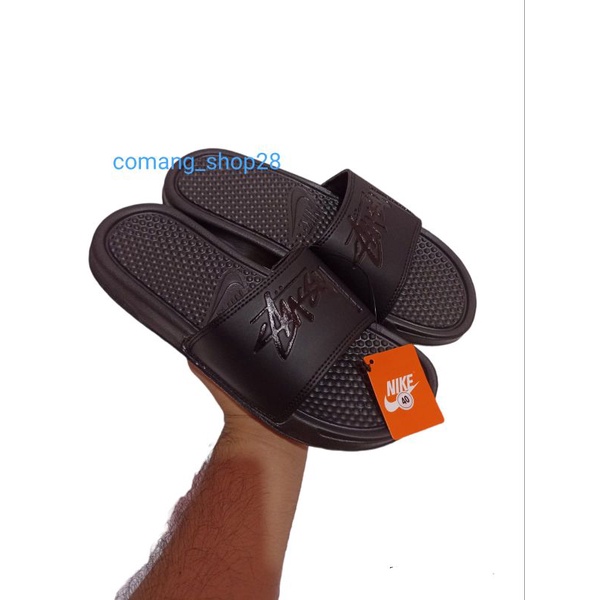 Sandal Sendal Slop Selop Slip On Slide Pria Wanita Cowok Cewek Laki Laki Casual Kekinian Murah NK Stussy Hitam Polos