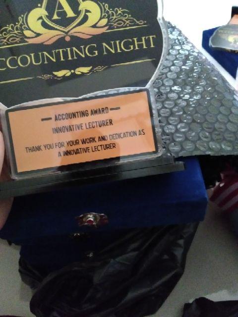 Mendali, Mendali Akrilik, Mendali Custom, Toko Mendali, Jual Mendali, Mendali Murah