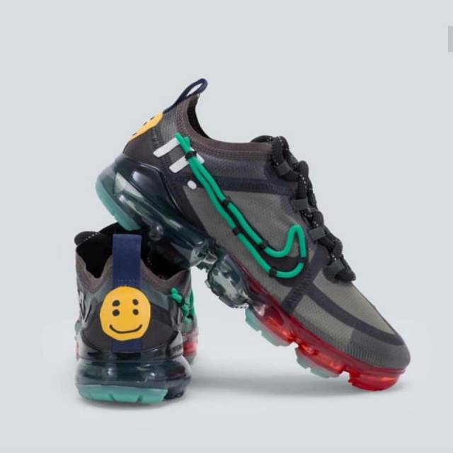 NIKE AIR VAPORMAX 2019