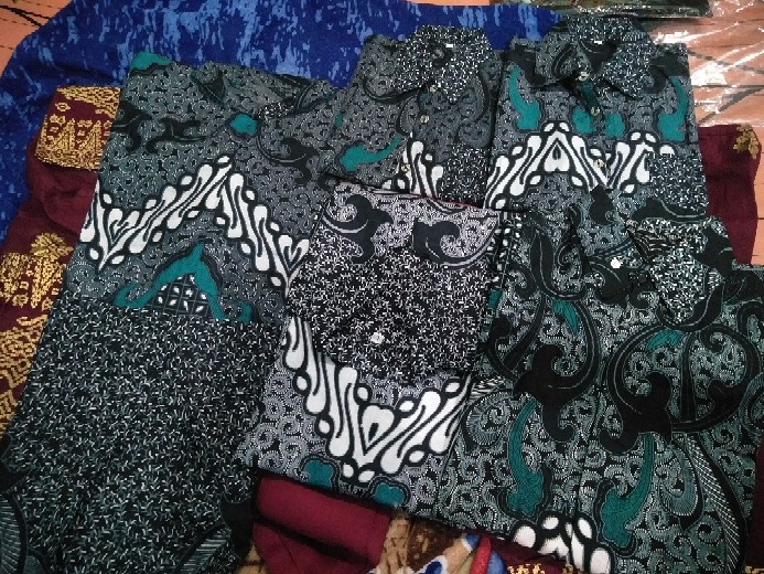 Batik Couple Keluarga Sania Ruffle Ori Ndoro Jowi Dnt Couple Batik Sarimbit Motif Dimensi Abu