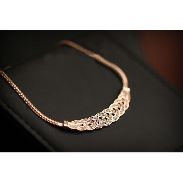 Kalung Wanita Retro Noble Wheat Kalung Pendek Penuh Rantai Sweater Berlian