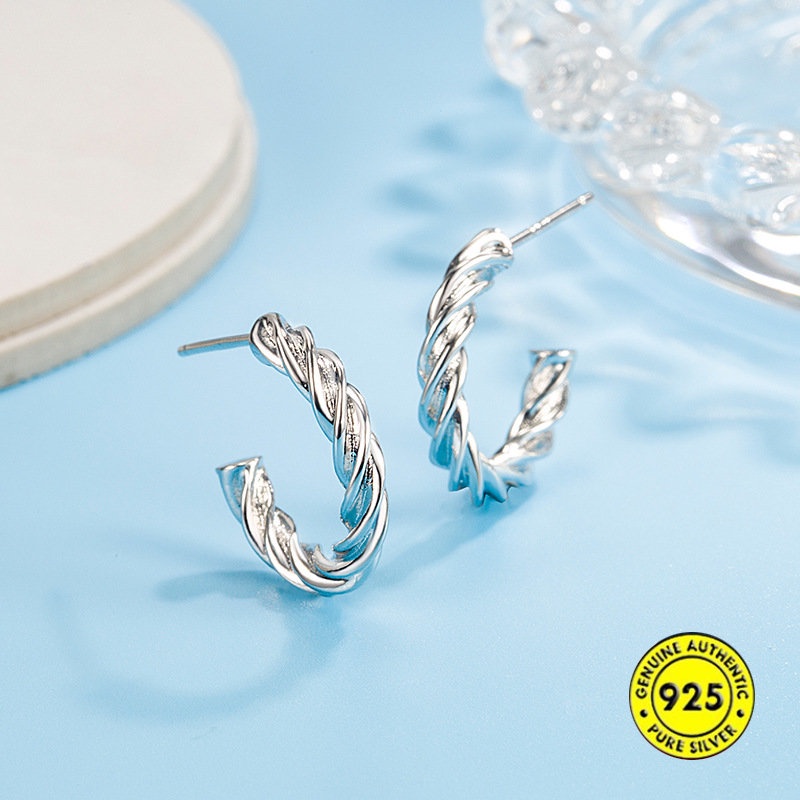 Anting Tusuk Model Huruf C Untuk Wanita U1061