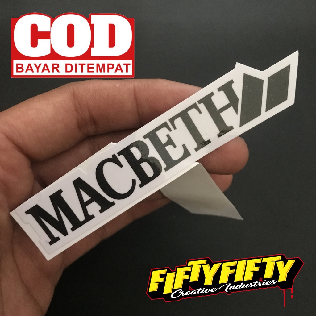 Stiker Print Cut MACBETH Stiker Printing Laminasi Glossy Stiker Motor Mobil Helm Sudah Membentuk Pola Desain