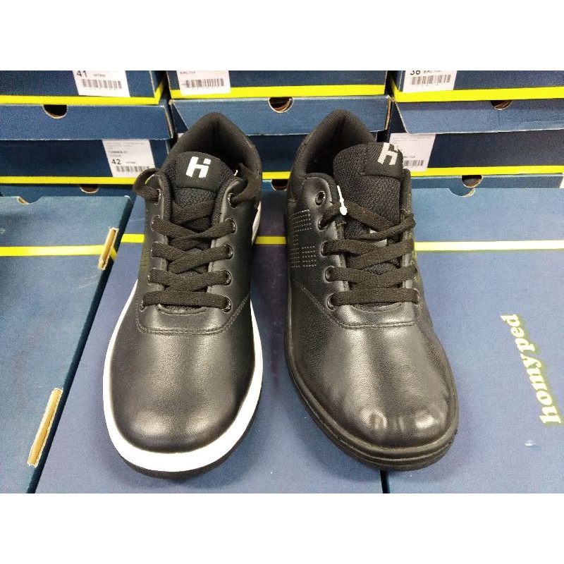 Sepatu pria Homyped