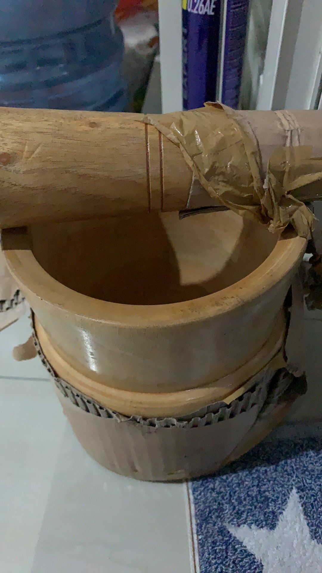 Set Lumpang Kayu Mahoni Ukuran Jumbo + Tumbukan Alu, Motif Coklat