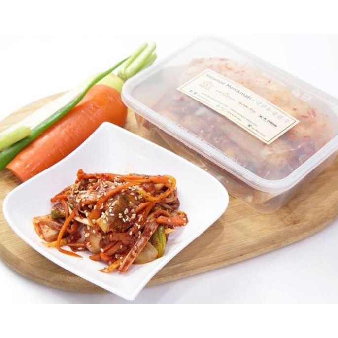

SAWMON - KIMCHI MIX SAWI WORTEL LOBAK FRESH 1000 GRAM- Makanan Korea