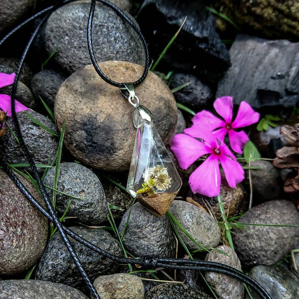 kalung kayu resin edelweiss handmade