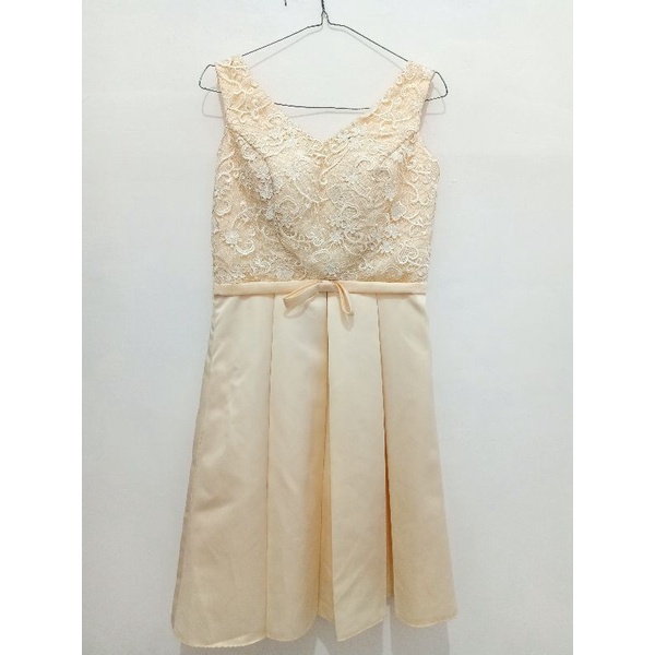 Dress pesta gaun +cup bra( preloved)90%