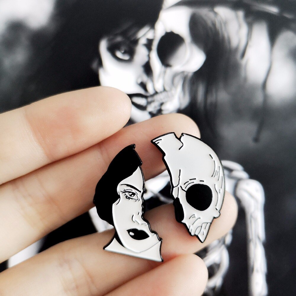 Bros Pin Enamel Desain Tengkorak Masker Rusak Gaya Goth Punk Untuk Jaket Denim