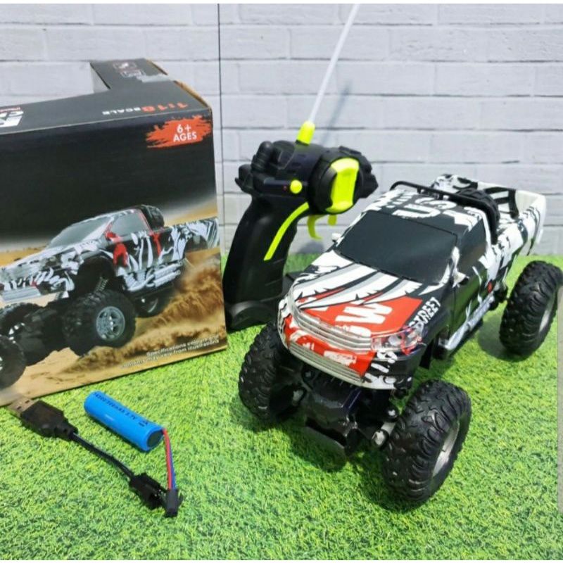 RC Remote Control Mobil Rock Crawler Pick-Up Off Road Toyota Hi-Lux