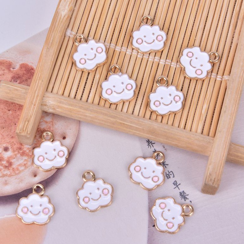 10pcs / set Liontin Enamel Bentuk Awan Bahan Alloy Untuk Membuat Perhiasan