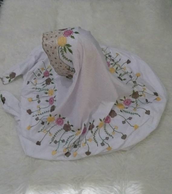 Grosir mukena terusan lajuran katun putih polino dan semi sutra bordir mewah terbaru