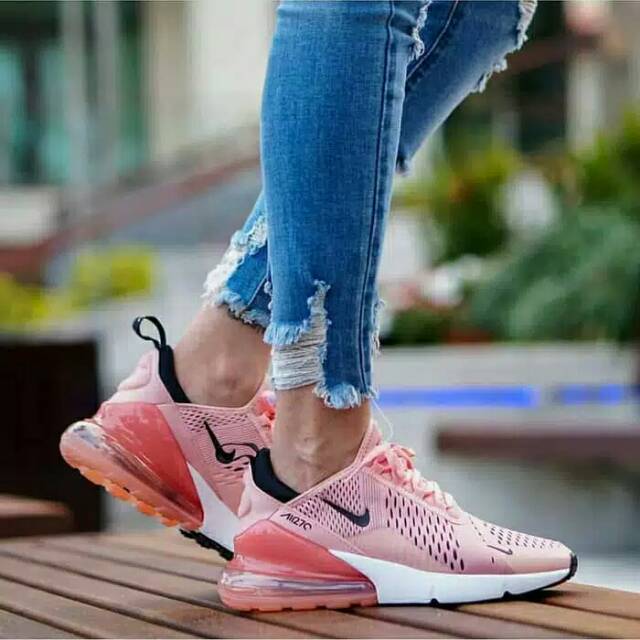 Nike air270